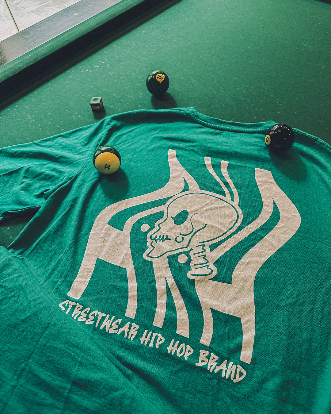 OVERSIZE AKA ESMERALDA